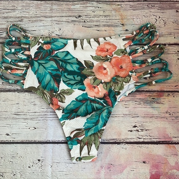 O’Nell swimsuit 2 bottoms. M/L - Picture 4 of 5